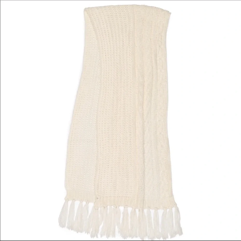 Treasure & Bond Fringe Cable Knit Scarf White NWT